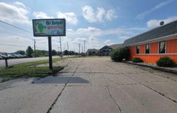 1303 & 1305 Lincolnway E, Goshen, IN 46526-4610
