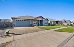 123 Zephyr DR, Silver Lake, WA 98645