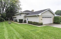 719 Hillside Avenue, Antioch, IL 60002