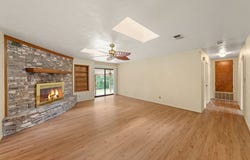200 Oakview Dr, Kerrville, TX 78028