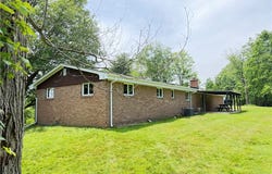 207 Munntown Rd., Nottingham, PA 15330