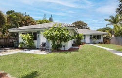 1680 NE 34th Lane, Oakland Park, FL 33334