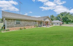 305 E Seger Street, Colony, OK 73021