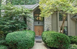 31129 Huntington Woods, Bay Village, OH 44140