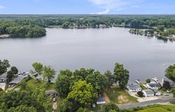 12349 N Sherman Lake Drive, Augusta, MI 49012