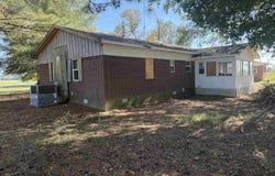 Hoxie, AR 72433
