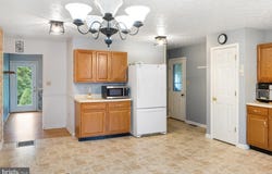 721 READUS ROAD, EDINBURG, VA 22824