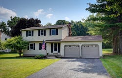 29 Drumlin Drive, Macedon, NY 14502