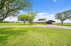 2303 Perryman Avenue, Palacios, TX 77465