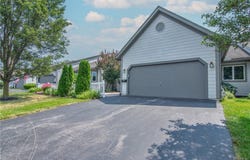 254 Oarlock Circle, East Syracuse, NY 13057
