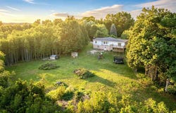 425 Knollcrest, Charlevoix, MI 49720