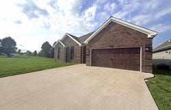 3228 Sandpiper, Paducah, KY 42001