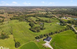 4996 Lake Rd, Ottumwa, IA 52501