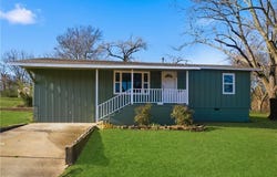 1126 S 2nd ST, Stilwell, OK 74960