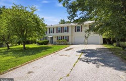 8 SUNNYKING DR, REISTERSTOWN, MD 21136