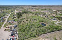137 Mesa DR, Del Valle, TX 78617