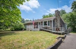 48 Elm St, Berkley, MA 02779