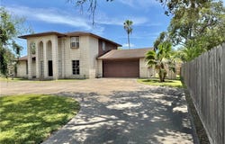503 E Ailsie Avenue, Kingsville, TX 78363