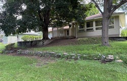 9818 11th Avenue S, Bloomington, MN 55420