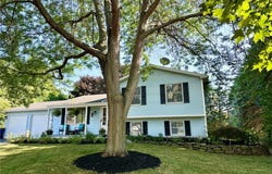 15 Paddock Drive, Henrietta, NY 14467