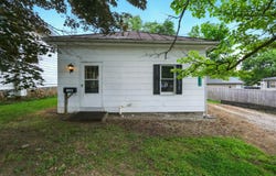 300 1/2 Calhoun Street, Mount Vernon, OH 43050