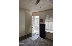 461 W HOLMES Avenue, Mesa, AZ 85210