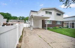9447 Meadow Lane, Des Plaines, IL 60016