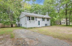 68 Harvard St, Pembroke, MA 02359