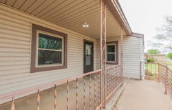 200 S Wall St, Shamrock, TX 79079