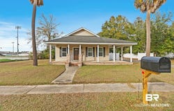 1705 Poplar Street, Flomaton, AL 36441