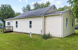 2914 Maple Street, Norton, OH 44203