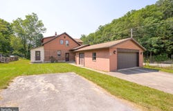 14 PEER LANE, BERKELEY SPRINGS, WV 25411
