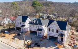 364  S College  AVE, Fayetteville, AR 72701