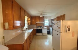 902 W 1st Street, Coffeyville, KS 67337