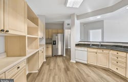 19375 CYPRESS RIDGE TERRACE, LEESBURG, VA 20176