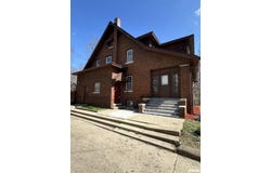 949 NE GLEN OAK Avenue, Peoria, IL 61603