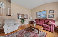 29 E MAPLE AVENUE, BELLMAWR, NJ 08031
