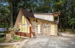 223 Greenbrier Rd, Bullskin Twp, PA 15610