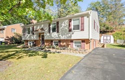 5523 Cynthia Dr, Roanoke, VA 24018