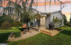 13714 HILLSIDE AVE, THURMONT, MD 21788