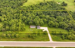 2382 HWY 44, Guthrie Center, IA 50115