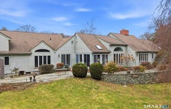 3 Westwood Drive, Waterford, CT 06385