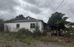 1102 Escondida St, Santa Clara, NM 88026