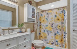 200 Cascade DR, Vinton, VA 24179