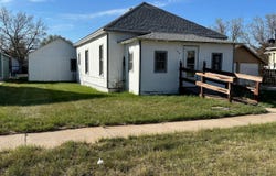 109 E 5th St, Julesburg, CO 80737