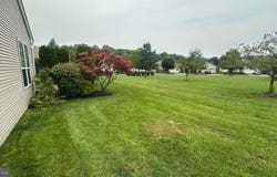 24 ELLINGTON DRIVE, COLUMBUS, NJ 08022