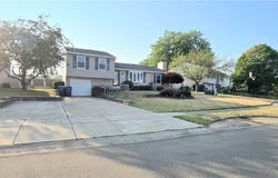 1350 Peppertree Drive, Evans, NY 14047