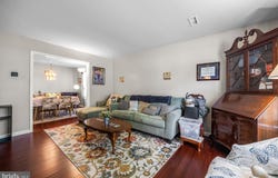 1780 FOREST DRIVE, WILLIAMSTOWN, NJ 08094