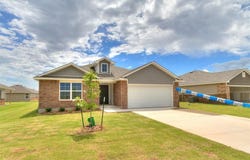 928 S Bear Lane, Mustang, OK 73064
