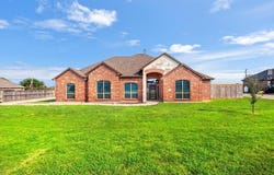 126 Davenport Lane, Waxahachie, TX 75165